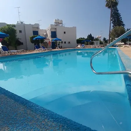 Green Sea 11 דירה